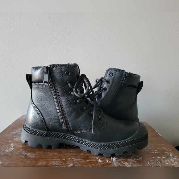 BRAND NEW ELEMENTS waterproof boots made with leather and thinsulate - Picture 2 of 8